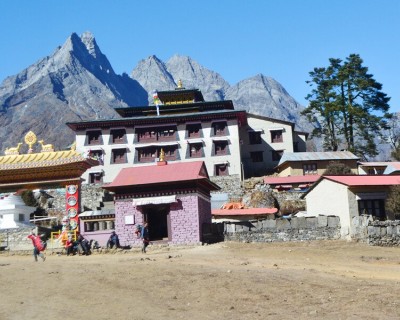 Everest Chola Pass Trek Blog
